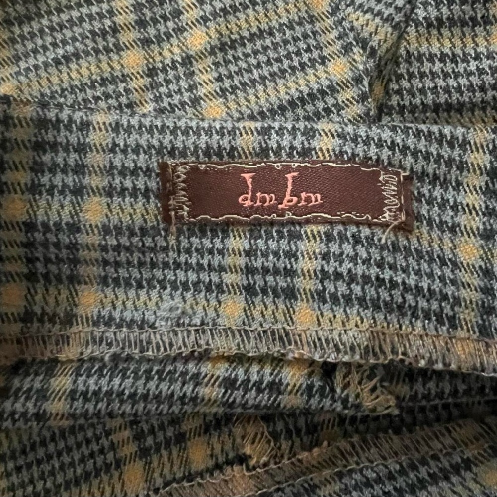 Y2K Preppy Plaid Mini Skirt with Ruffles - Picture 2 of 4